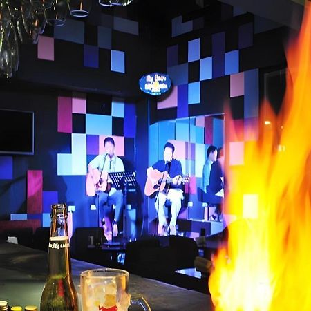 Hive Hotel Quezon City Bagian luar foto
