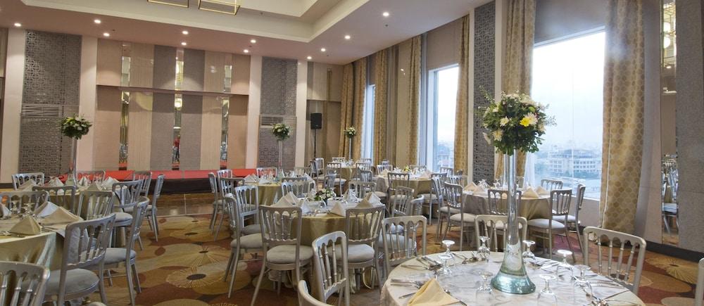 Hive Hotel Quezon City Bagian luar foto