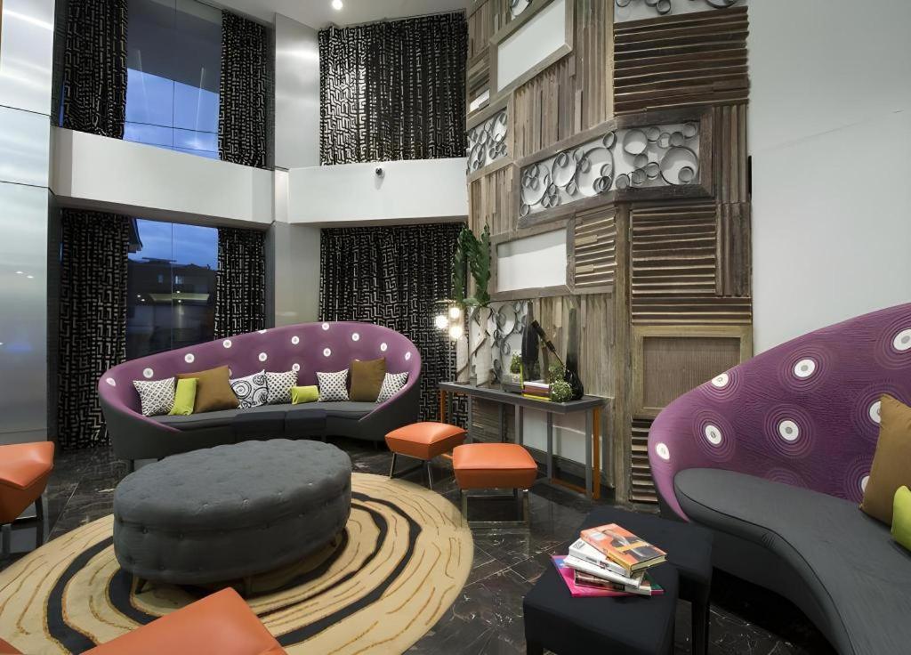 Hive Hotel Quezon City Bagian luar foto